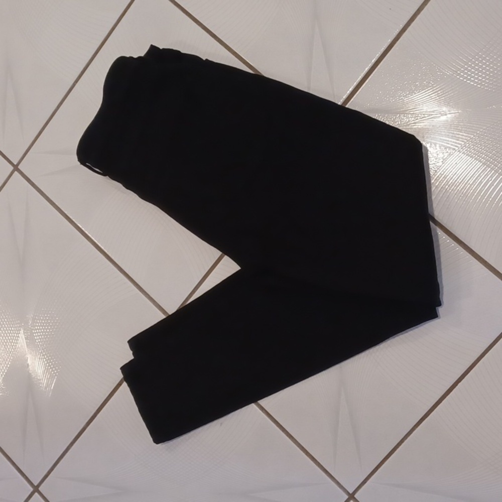 4/$80 Black Skinny Jeans - Size 6